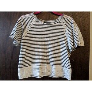 4/$12 Primark Size 8 White & Black Striped Crop Top